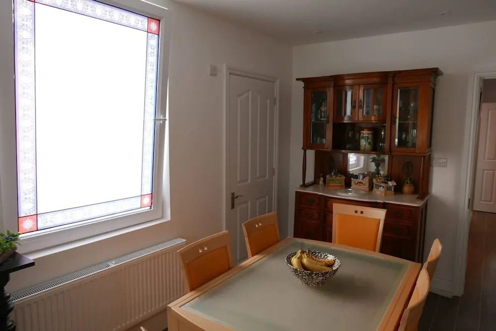 Elegant Edwardian 4-Bed House in Swanage Sea Views