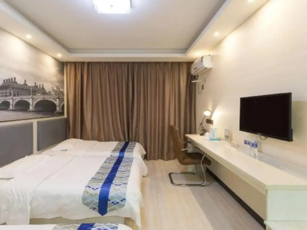 Super 8 Hotel Lianyungang Walking Street