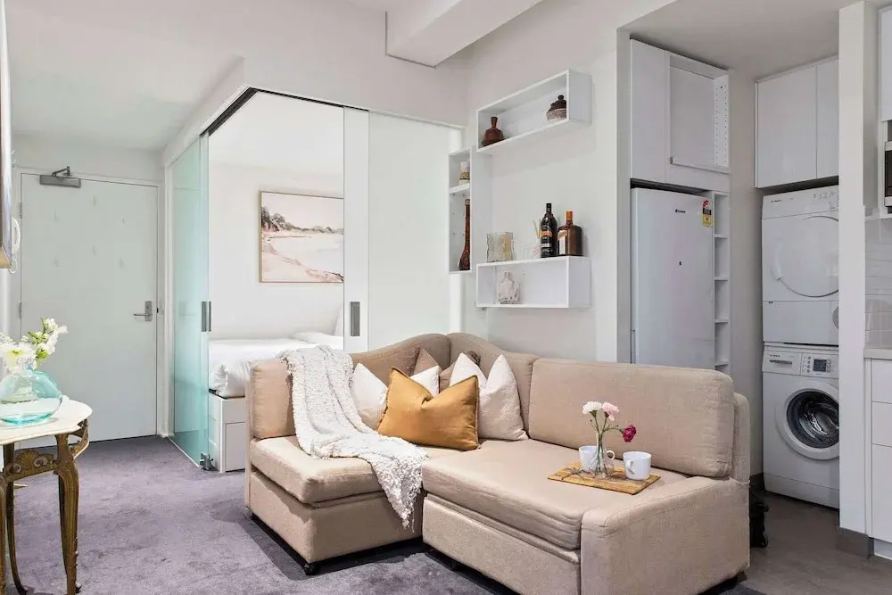 A Cozy CBD Studio Near Melbourne Central