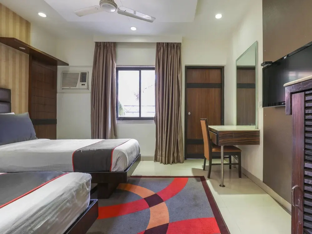 Collection O 49753 Hotel Supreme