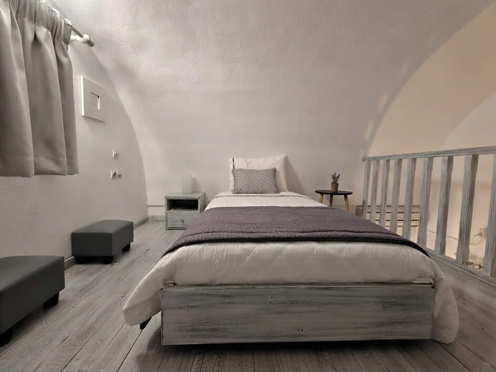 Kiklamino Sunset Suites