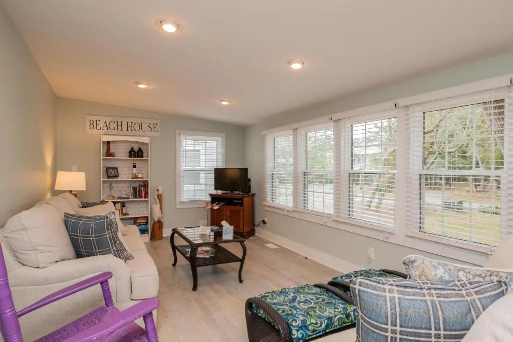 Bills Place by Oak Island Accommodations
