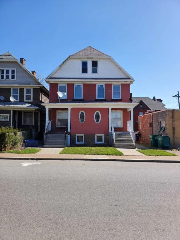 The Blackjack Duplex - Private Yard & Parking, Near Falls & Casino by Niagara Hospitality