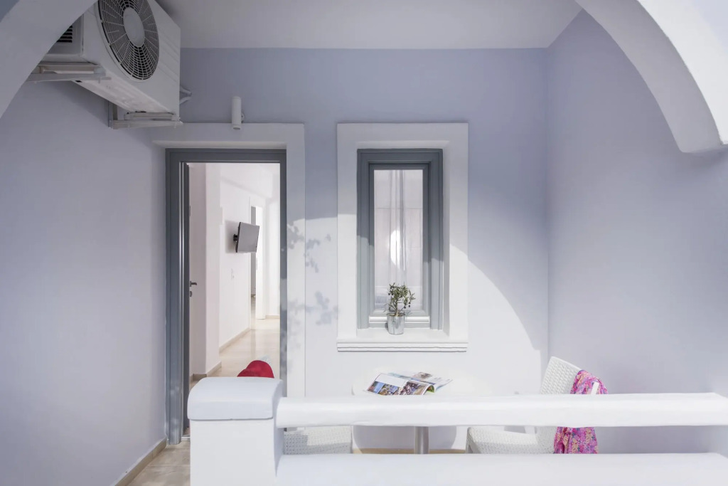 Blue Waves Suites & Apartments