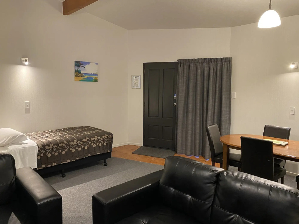 Townsman Motor Lodge