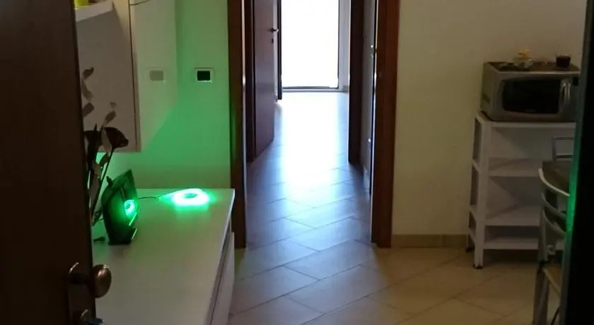 ExpoWhiteHome