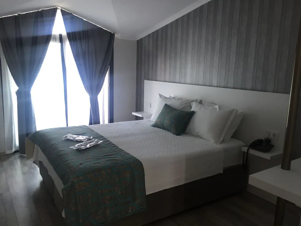 Side Center Hotel