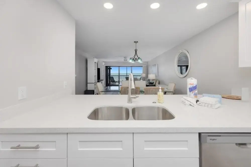 Pelicans Roost 303 2 Bedroom Condo by RedAwning