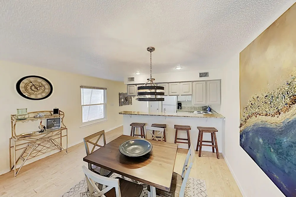 1233 W Lagoon Avenue Townhouse Unit A 2 Bedrooms 3 Bathrooms Townhouse