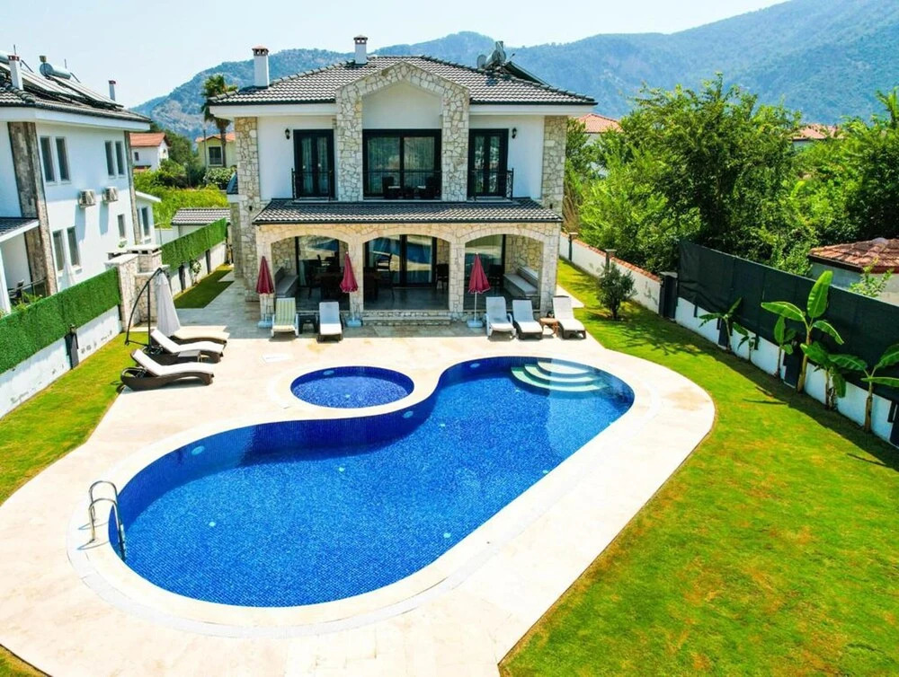 Remarkable Private 4-bed Villa in Dalyan With Pool
