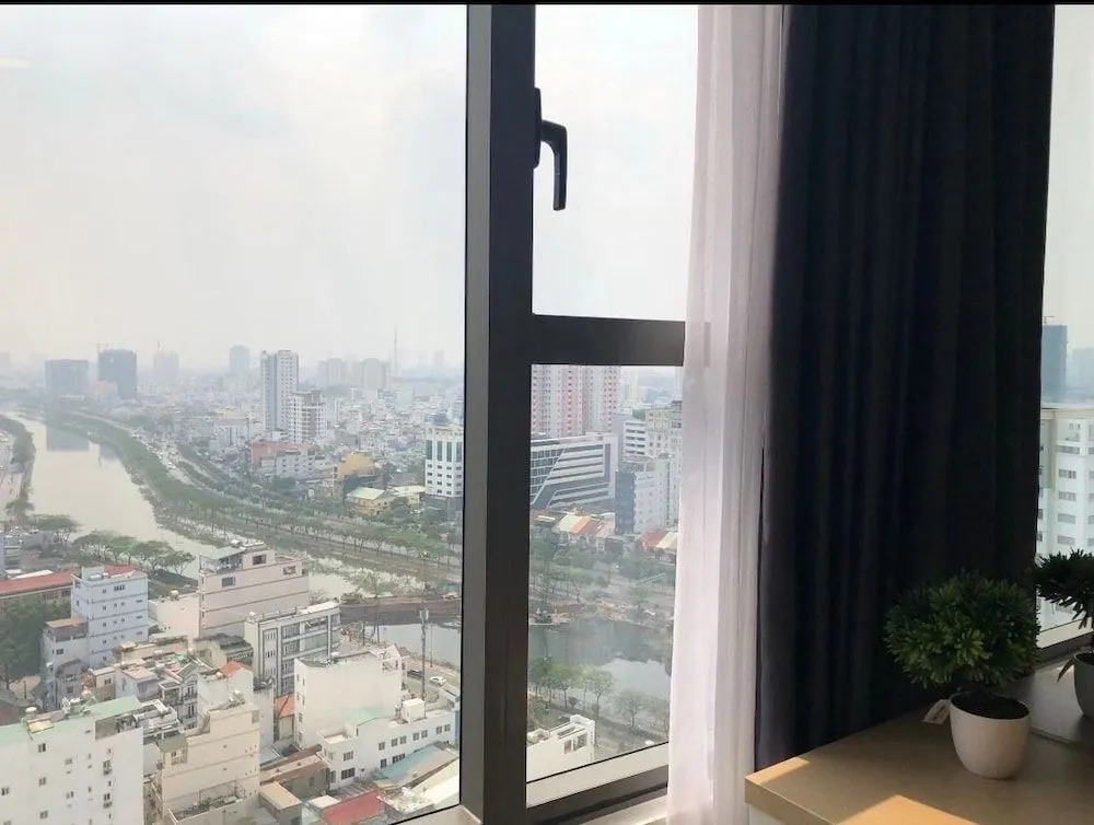 Diamond Luxury Rivergate