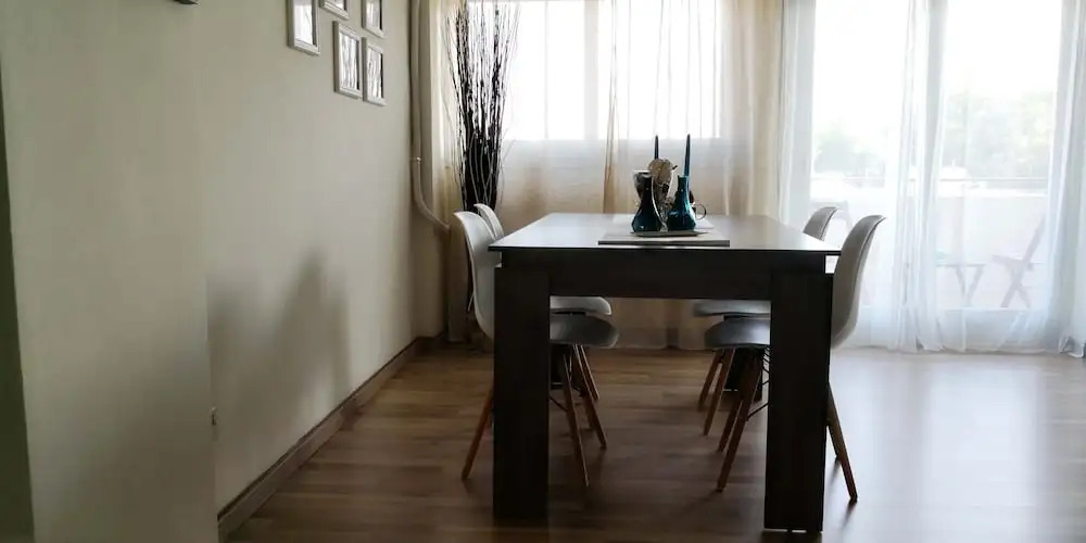 The Bridge-House Apartment