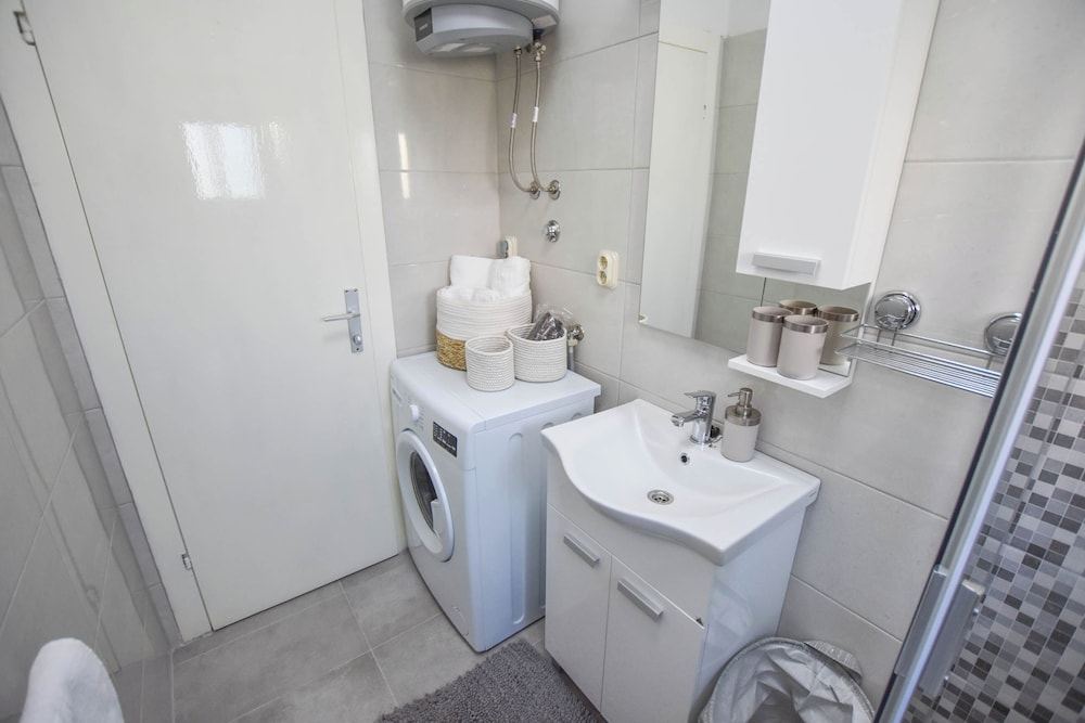 Apartment S and E
