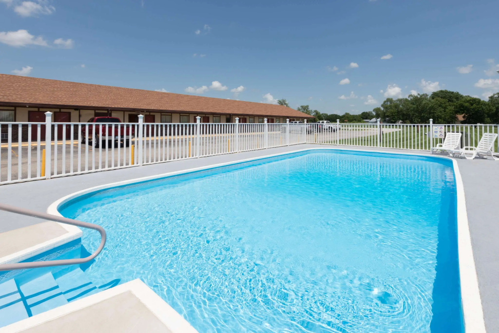 Americas Best Value Inn Chanute