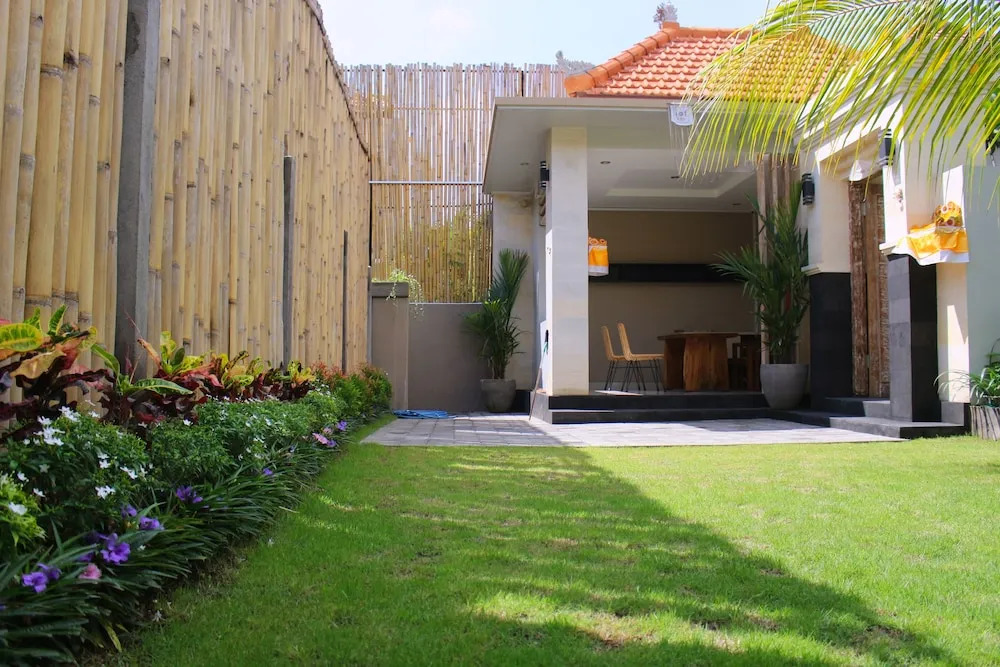 Rusty Seminyak