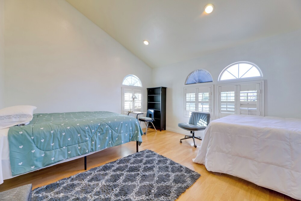 Great Location & Free Extras! Bellflower Stay