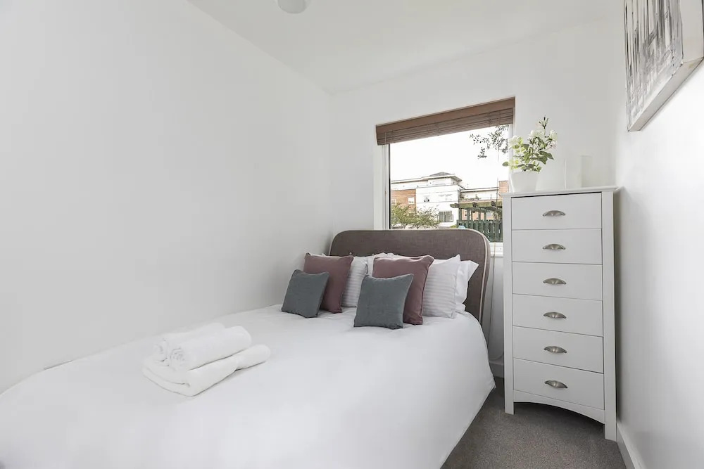 Beautiful 2BR Flat w/ Garden, 10 min to Stockwell