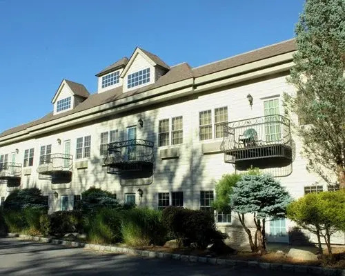 Split Rock Resort - 3 Nights, Lake Harmony, USA