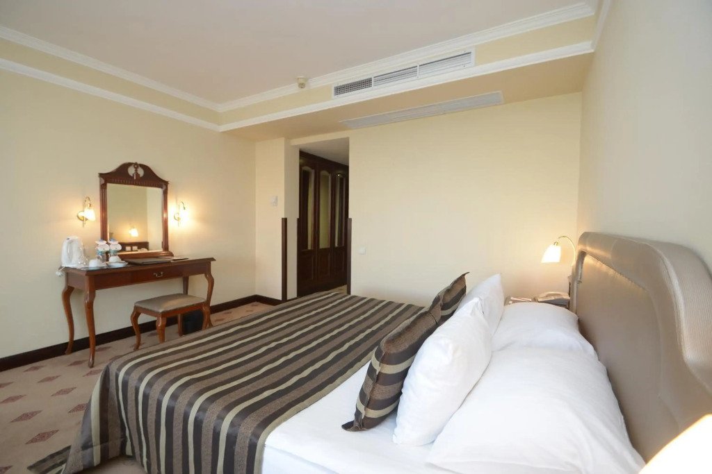 Karaca Hotel