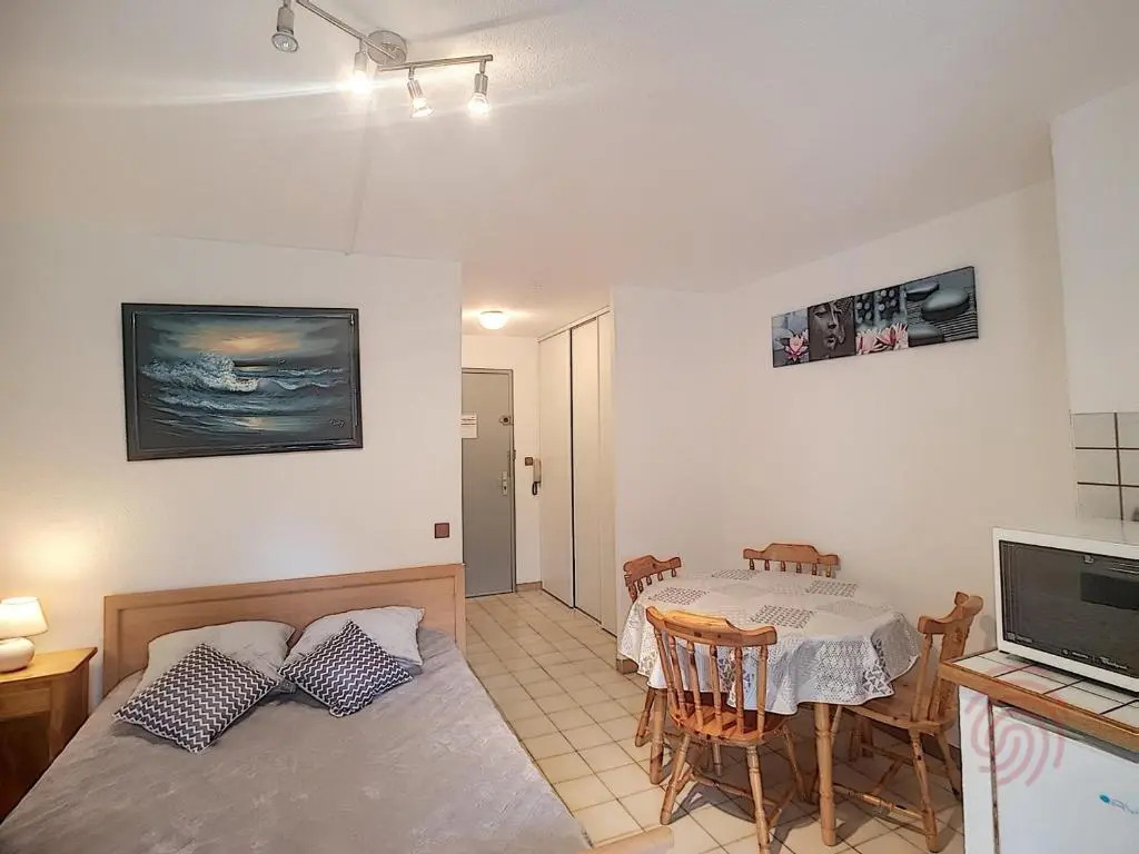 Appartement Lamalou-les-Bains, 1 pièce, 2 personnes - FR-1-451-98