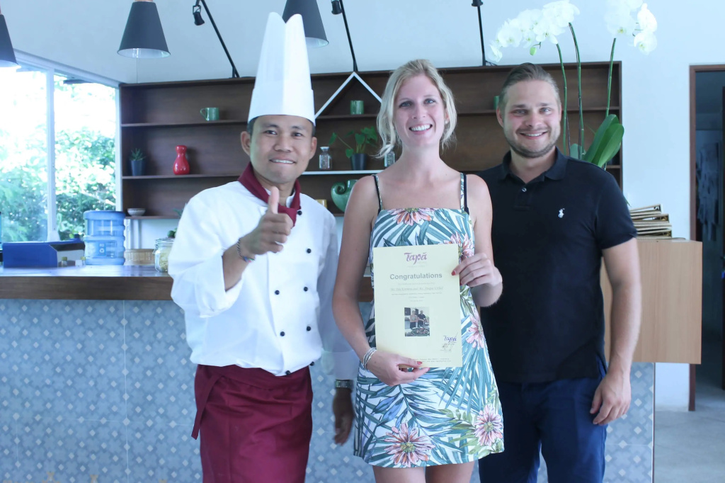 Tapa Tepi Kali Canggu