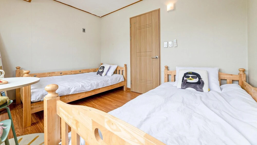 Jeju Batdol Pension