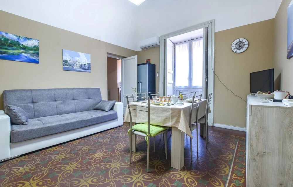 Awesome Apartment in Catania With Wifi and 2 Bedrooms
