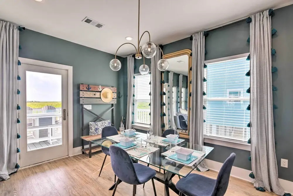 Peaceful Galveston Getaway w/ Deck: Walk to Beach