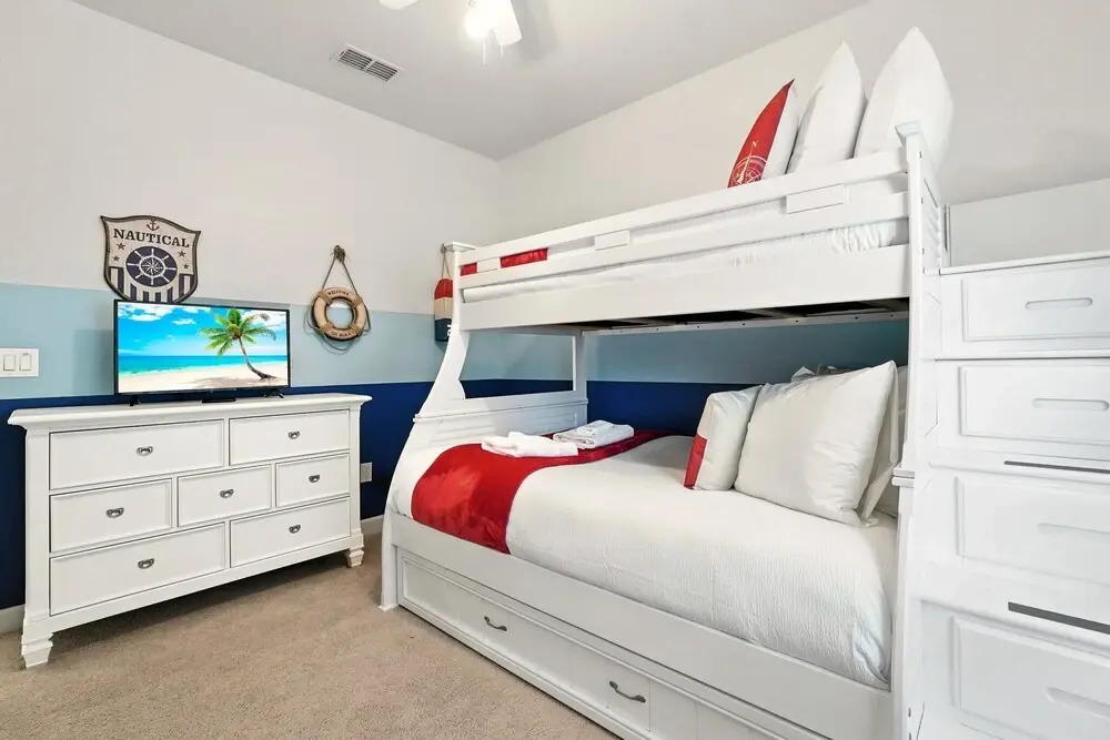 Vibrant 5BR Family Retreat in Storey Lake!