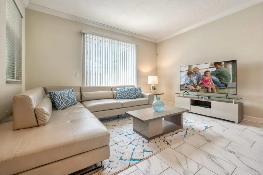 Super nice and spacious home with private pool near Disney