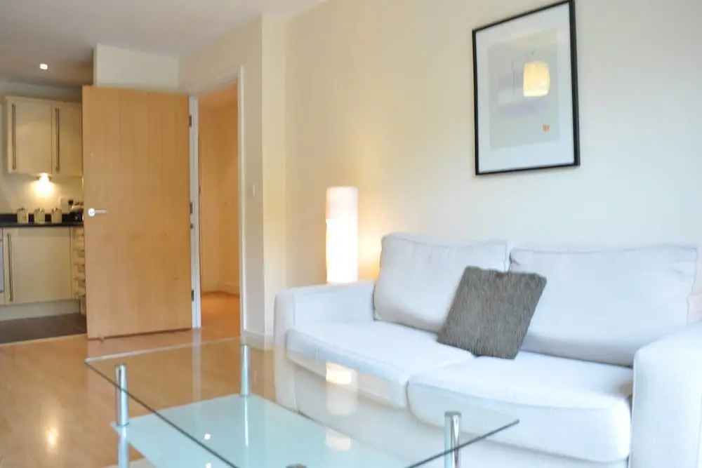 Modern Central 1 Bedroom Apartment