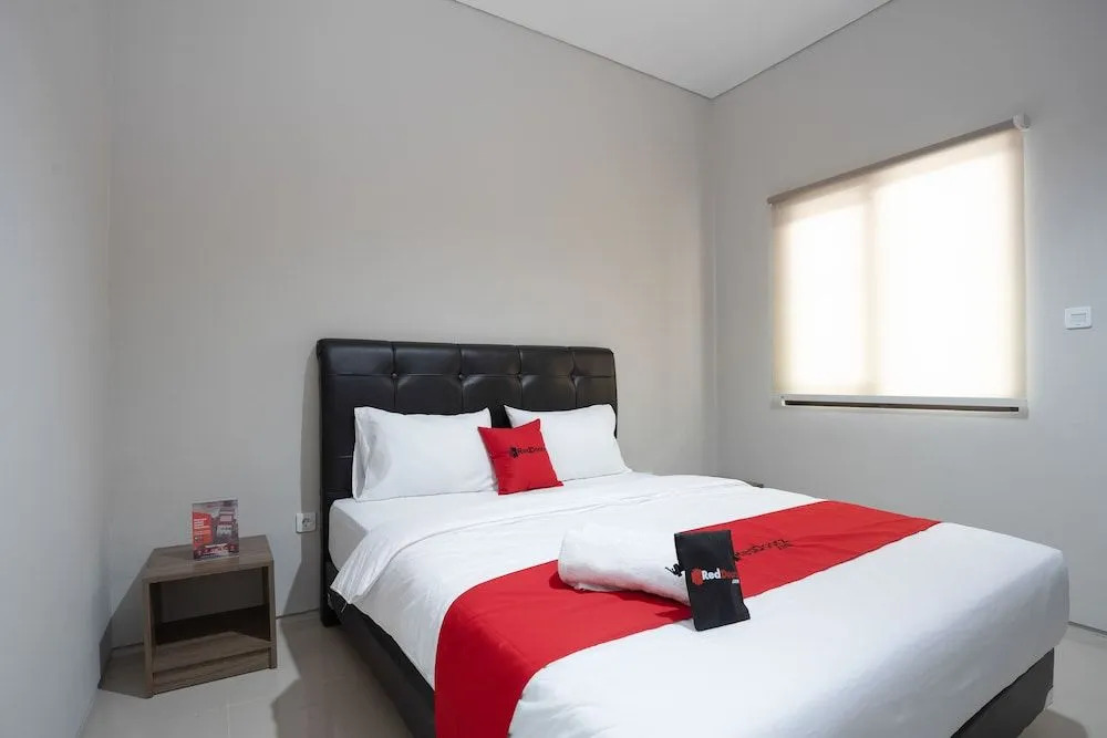 RedDoorz near JIEXPO Kemayoran