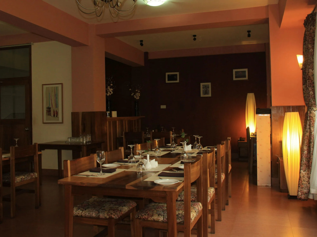 Khamsum Inn