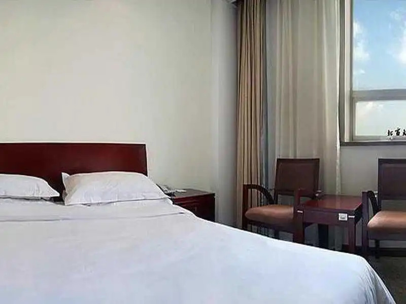Rich Hotel