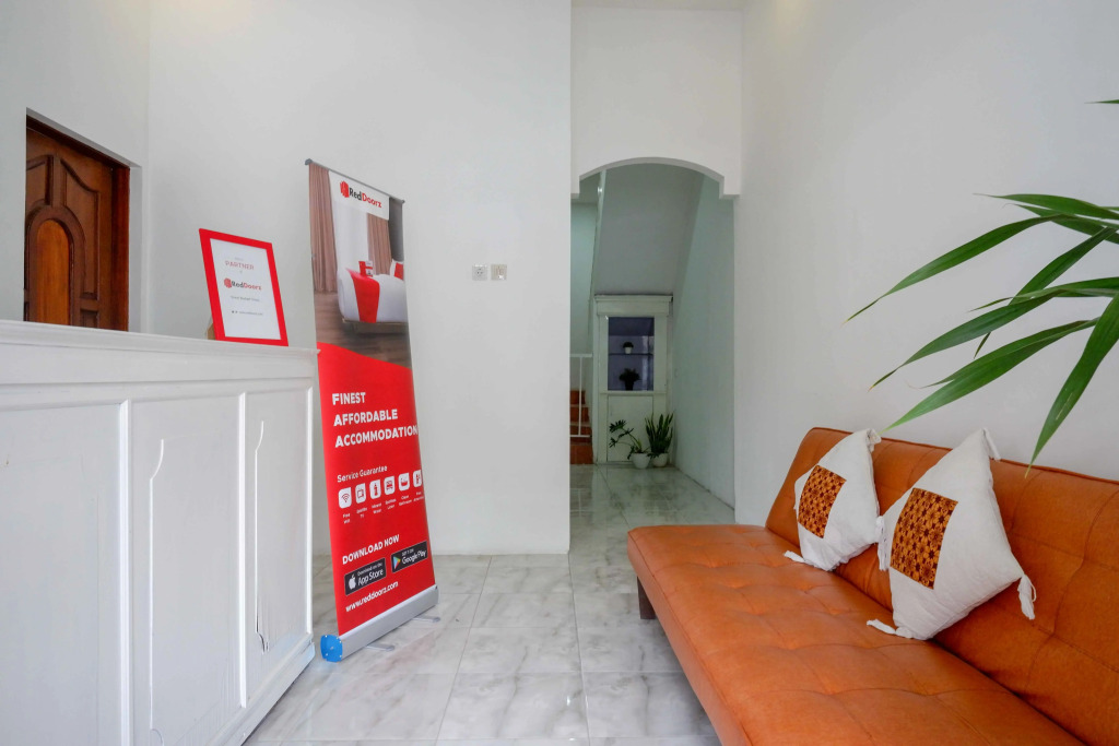 RedDoorz near GOR Jatidiri Semarang