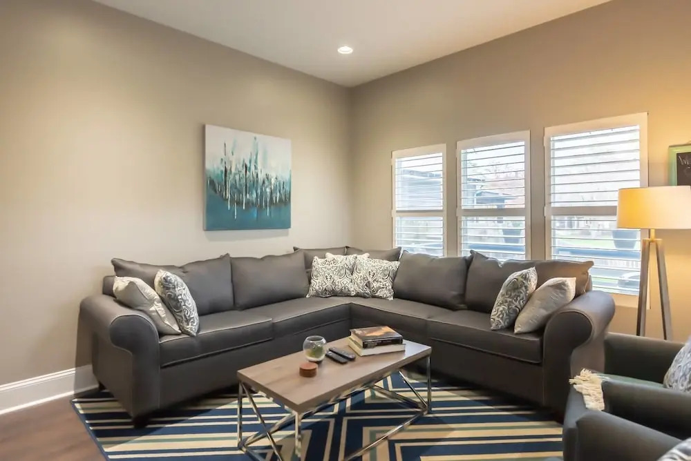 Sweet Indy Retreat New 4 Bd 4 Ba Sleeps 16!