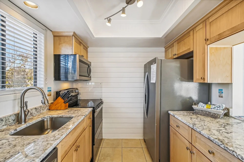 SPC 2058 is a Beautiful 1 BR on the Golf Course at Sandpiper Cove by RedAwning