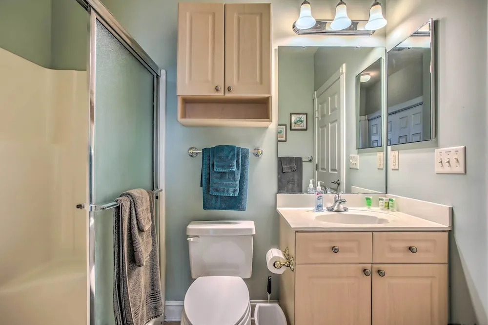 Chic Myrtle Beach Condo w/ Community Pool!