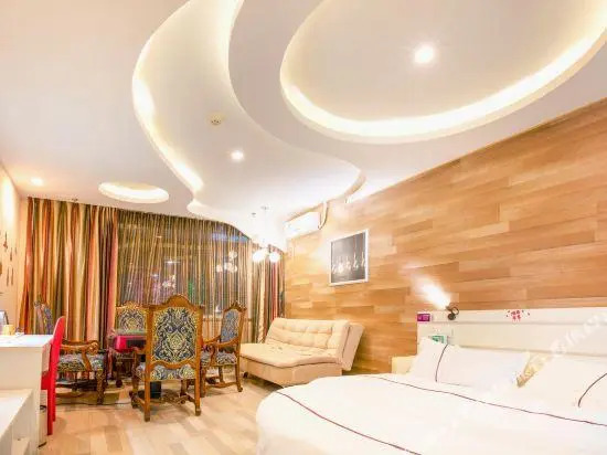 Yunzhishang Theme Hotel (Kunming Qingnian Road Xiaohuayuan)