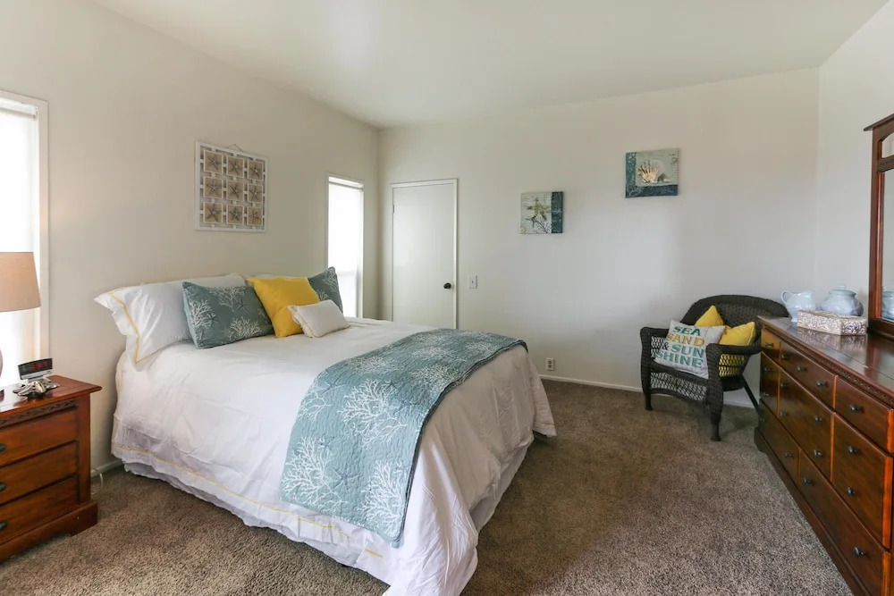 3014 W. Oceanfront 1 Bedroom 1 Bathroom Townhouse