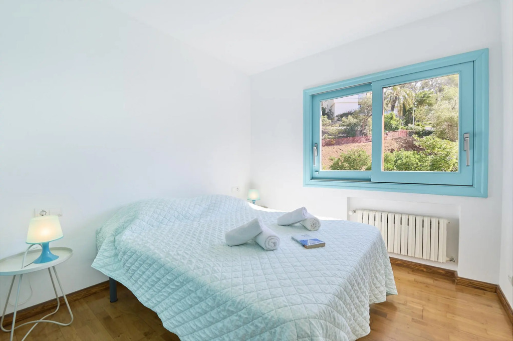 Ronda in Llafranc with 4 bedrooms and 2 bathrooms