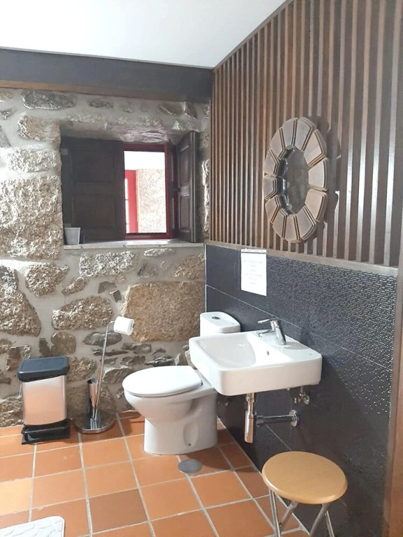 House With 3 Bedrooms in Molares , With Shared Pool, Furnished Garden and Wifi