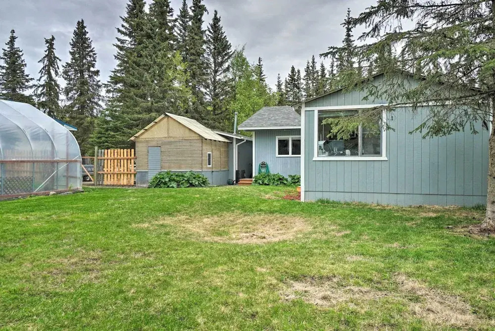 Convenient Kenai Apt - 3 Mi to Beach & Fishing