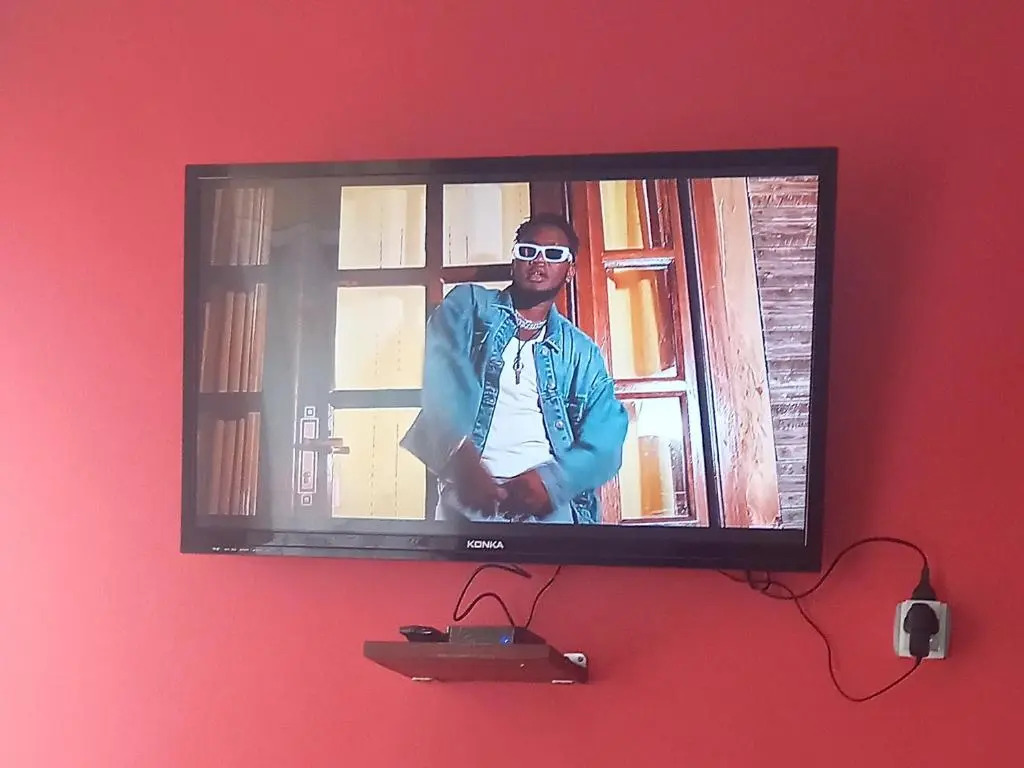 Tommy's Budget Rooms