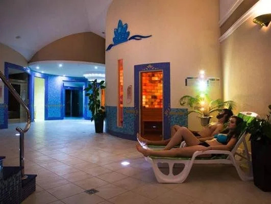 Kristály Hotel