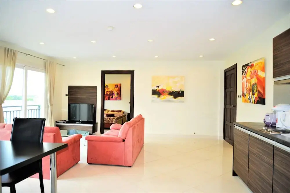 Park Lane Resort Pattaya 2 bedroom condo fully equiped