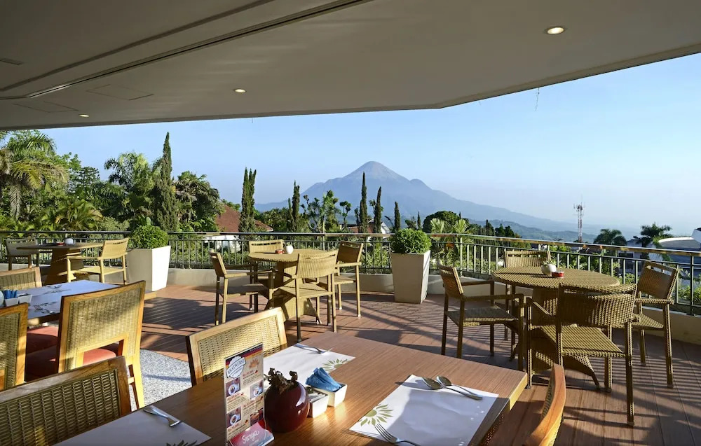 Surya Hotel & Cottages Prigen