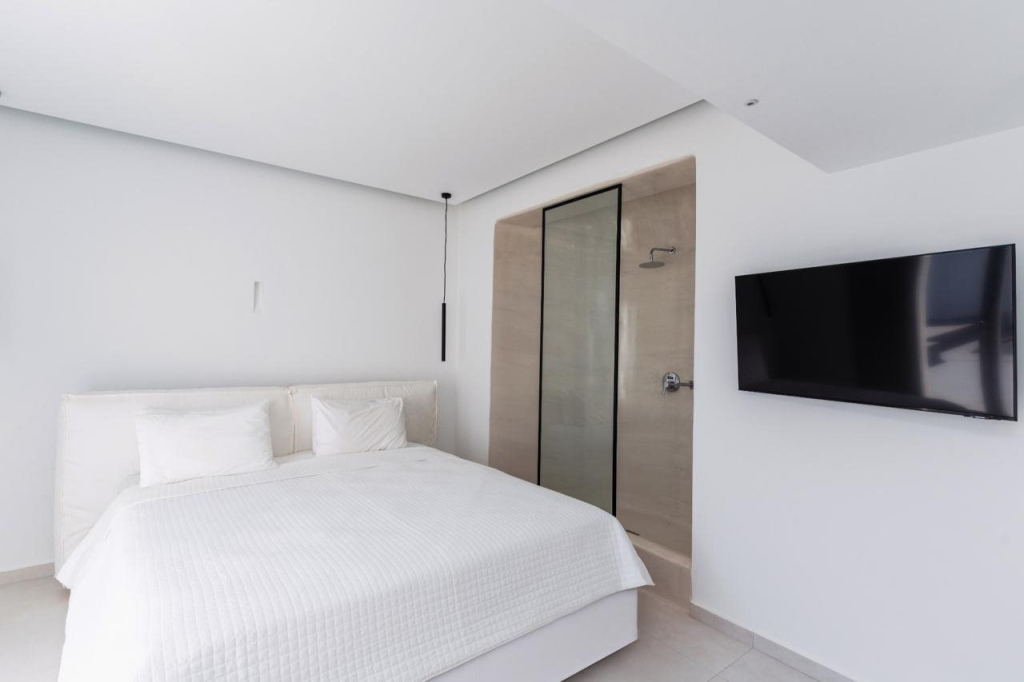 Oikos Santorini Living Concept