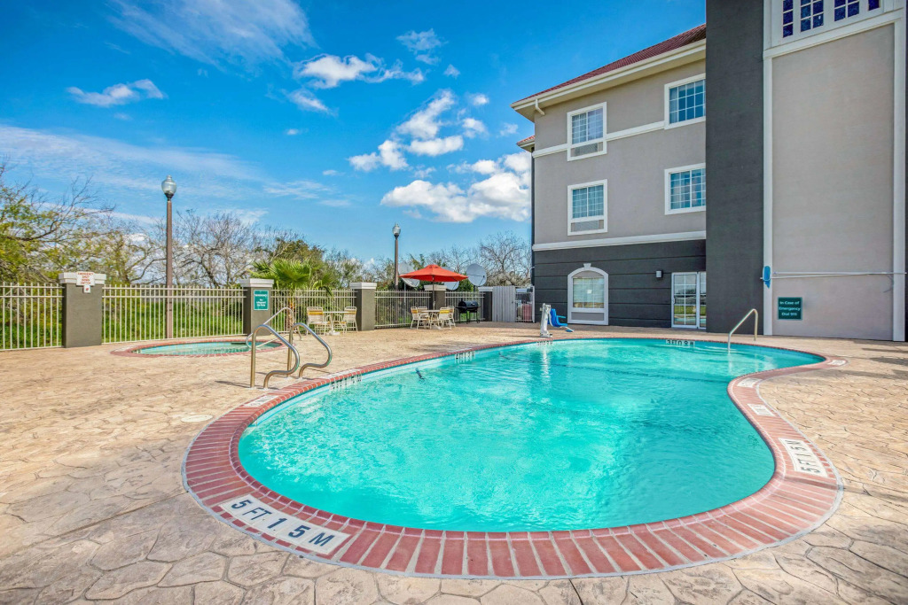 La Quinta Inn & Suites by Wyndham Corpus Christi Northwest