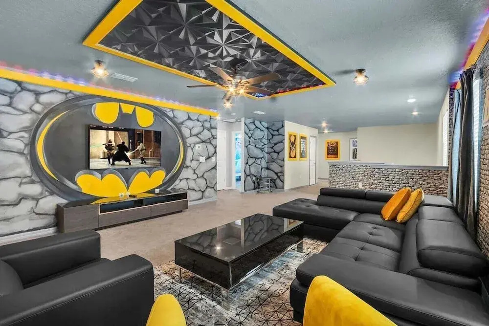 3417lw · Brand New 7 Bedroom With Pool /spa/ Themed, Close
